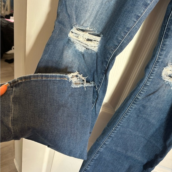 American Eagle hi-rise skinny kick(next level stretch) distressed jeans. - Picture 2 of 6